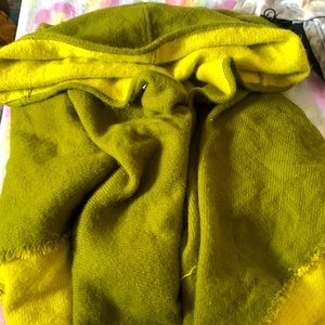 Hooded quilt like shammy/ comfy cover